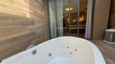 thumbnail--69d6a42c58106.webp