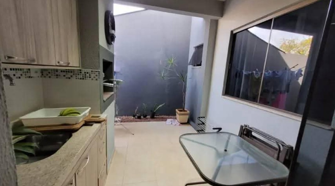 thumbnail--69f8f39068627.webp
