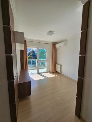 thumbnail--6a7e329a429d3.webp