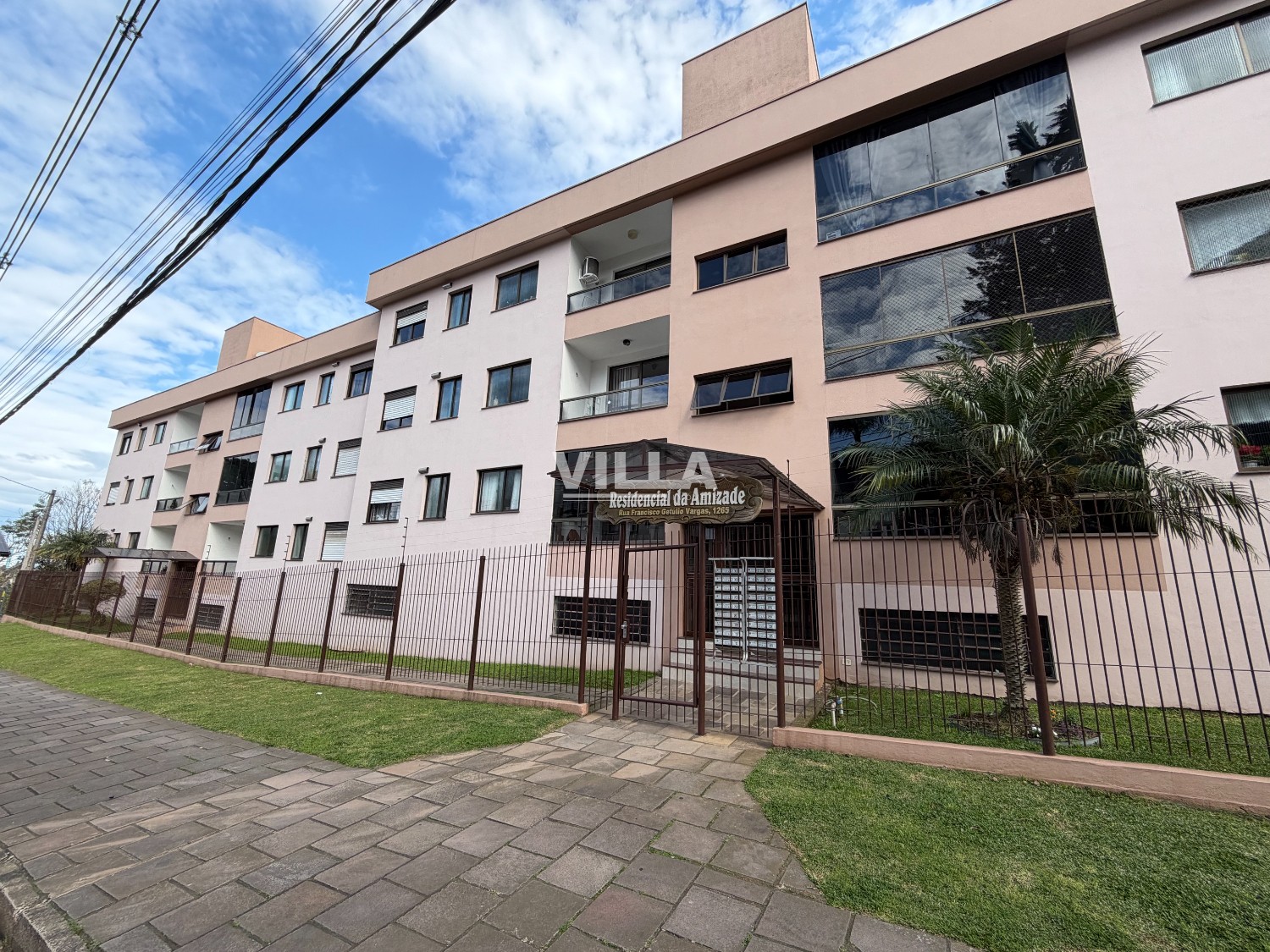 thumbnail--6a72159615125.webp