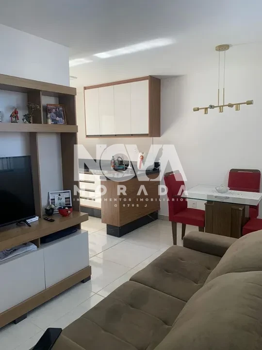 Casa à venda com 2 quartos, 84m² - Foto 1