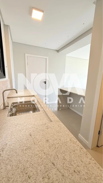 Apartamento à venda com 3 quartos, 140m² - Foto 4