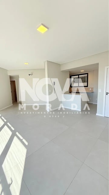 Apartamento à venda com 3 quartos, 140m² - Foto 3