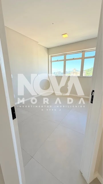 Apartamento à venda com 3 quartos, 140m² - Foto 9