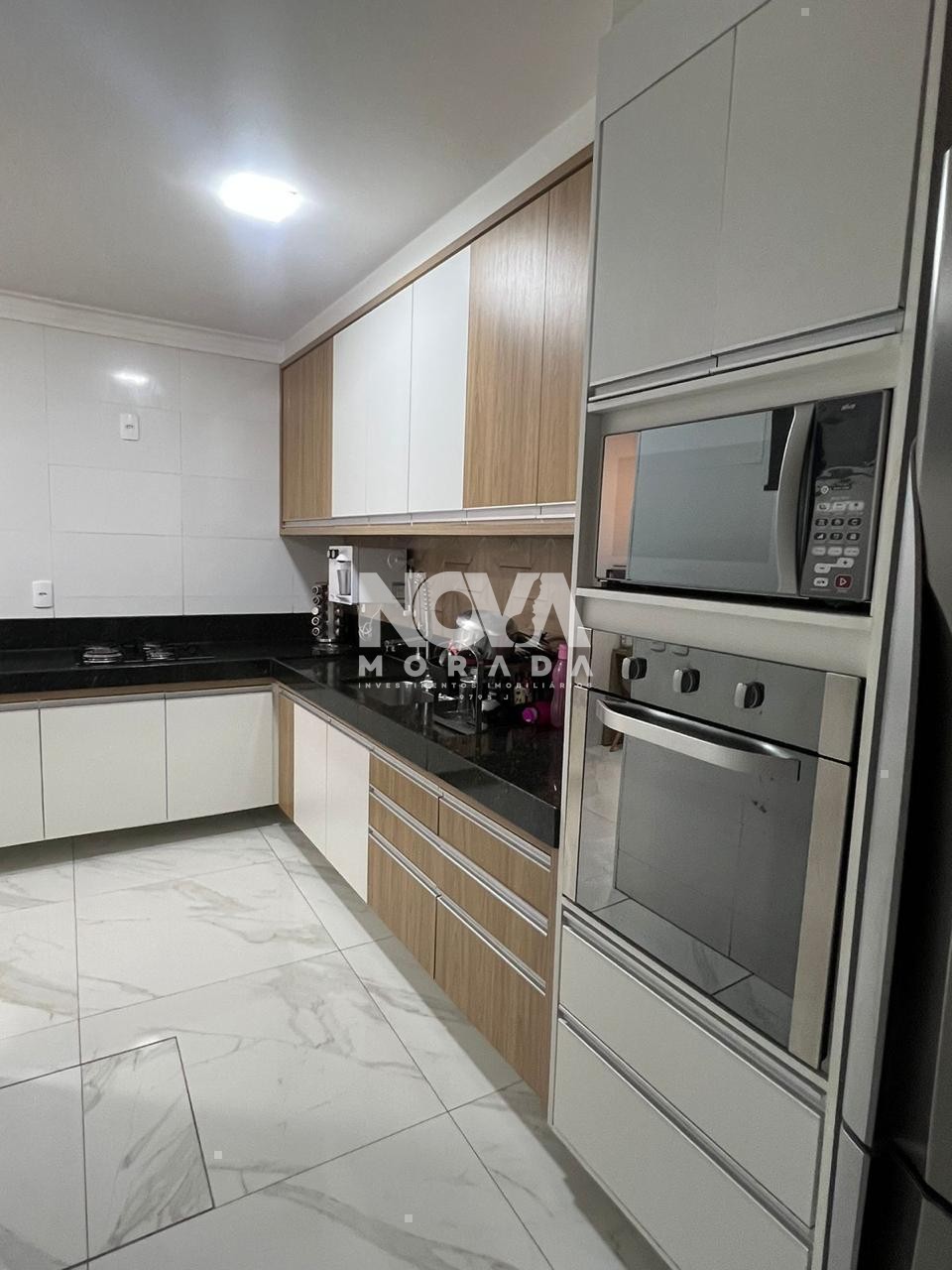 Casa à venda com 4 quartos, 450m² - Foto 9