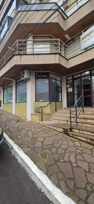 thumbnail--6a45190320ef9.webp
