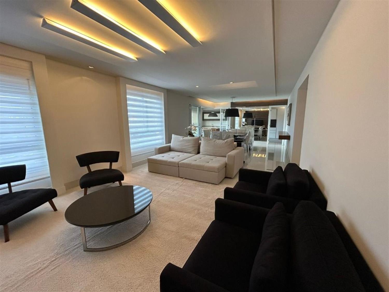 Apartamento, 3 quartos, 210 m² - Foto 1