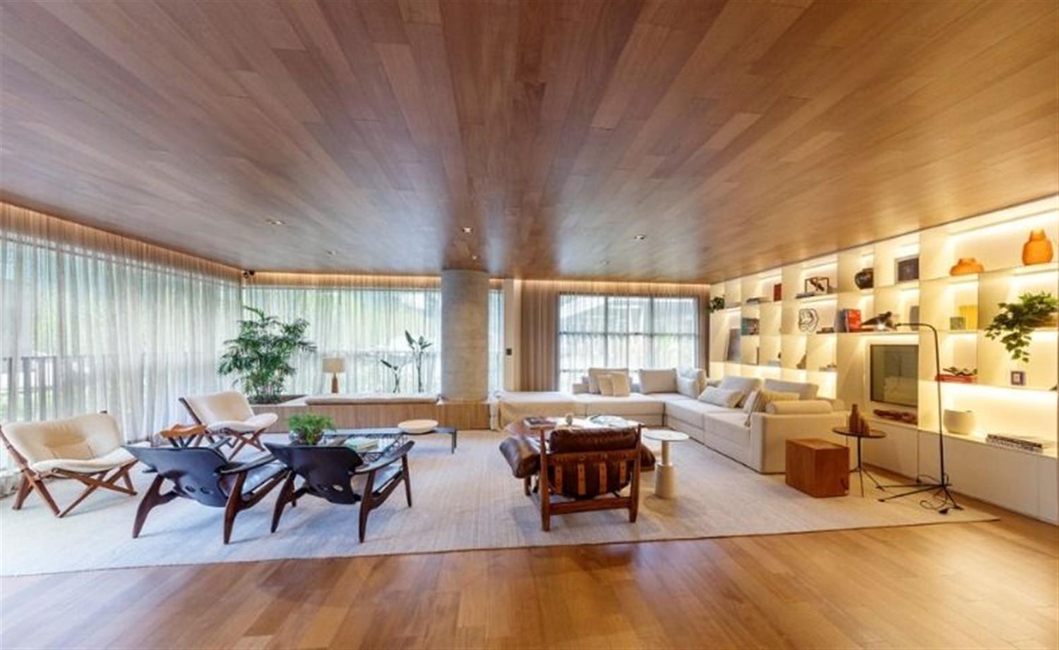 Apartamento, 3 quartos, 251 m² - Foto 1