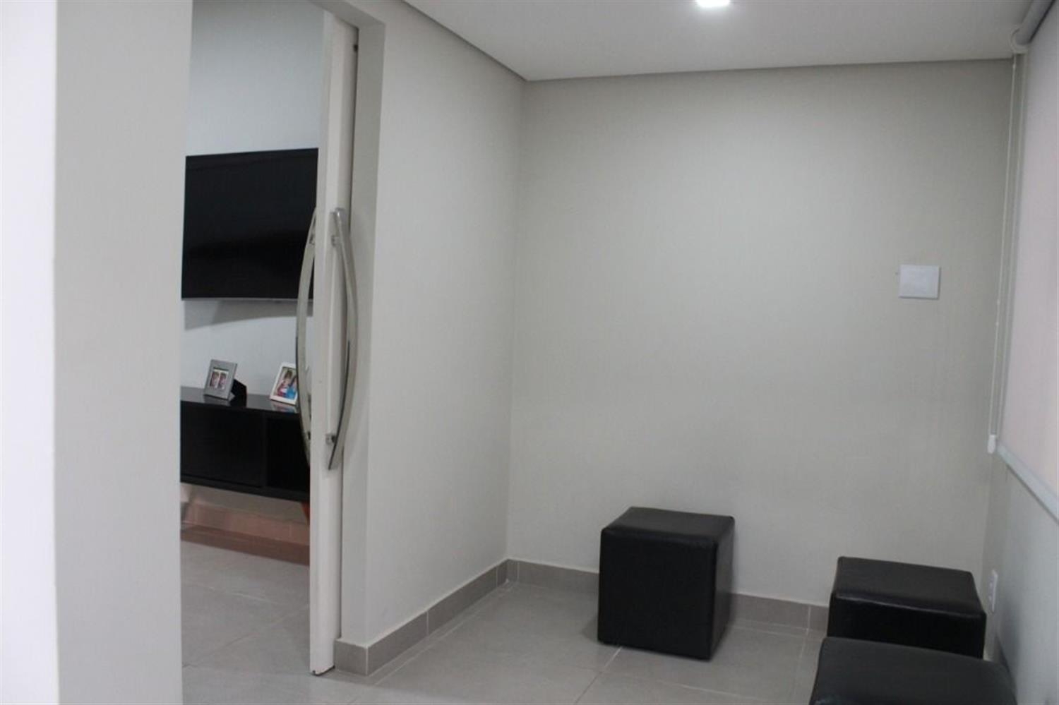 Casa, 3 quartos, 210 m² - Foto 3