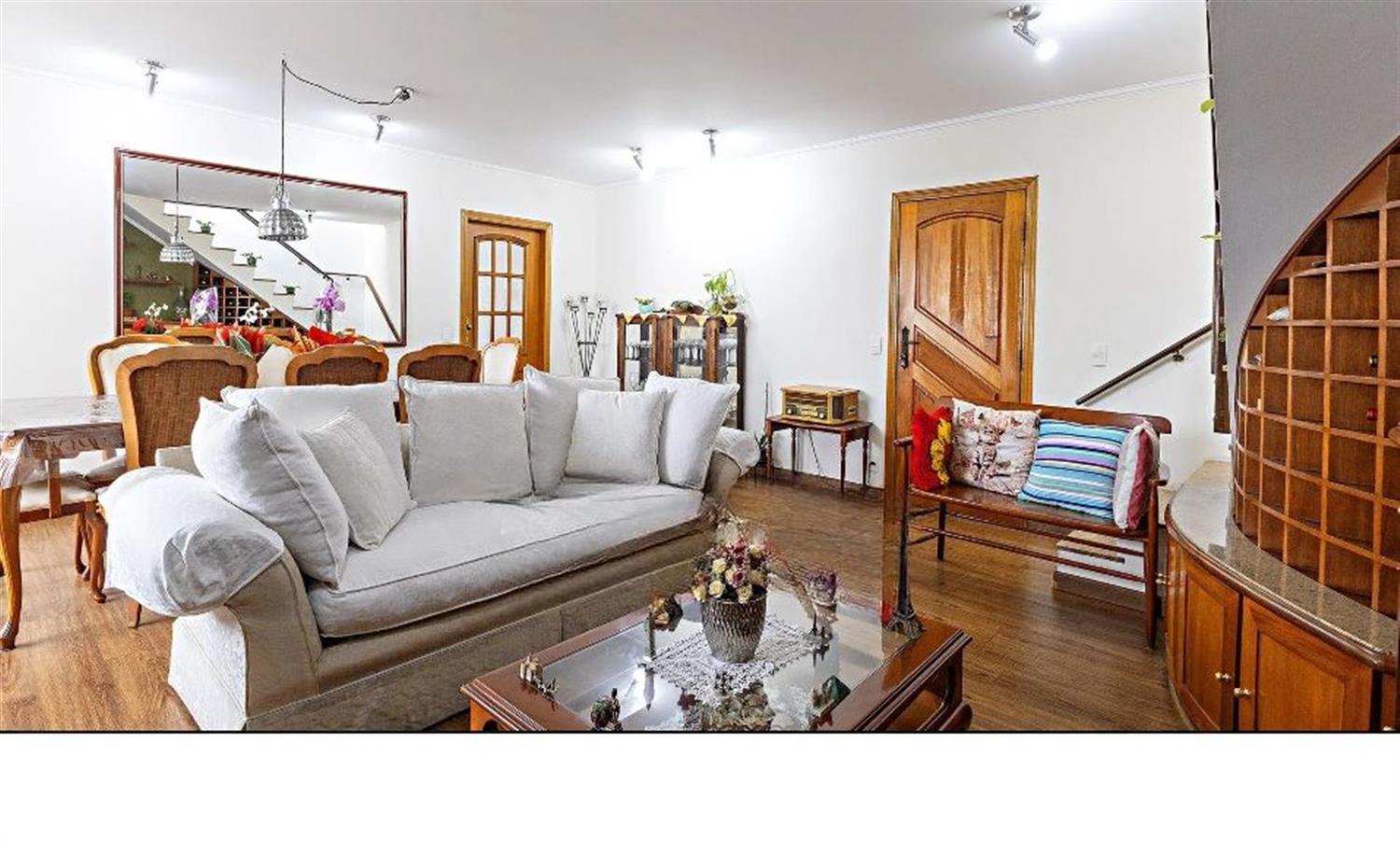 Apartamento, 3 quartos, 243 m² - Foto 1