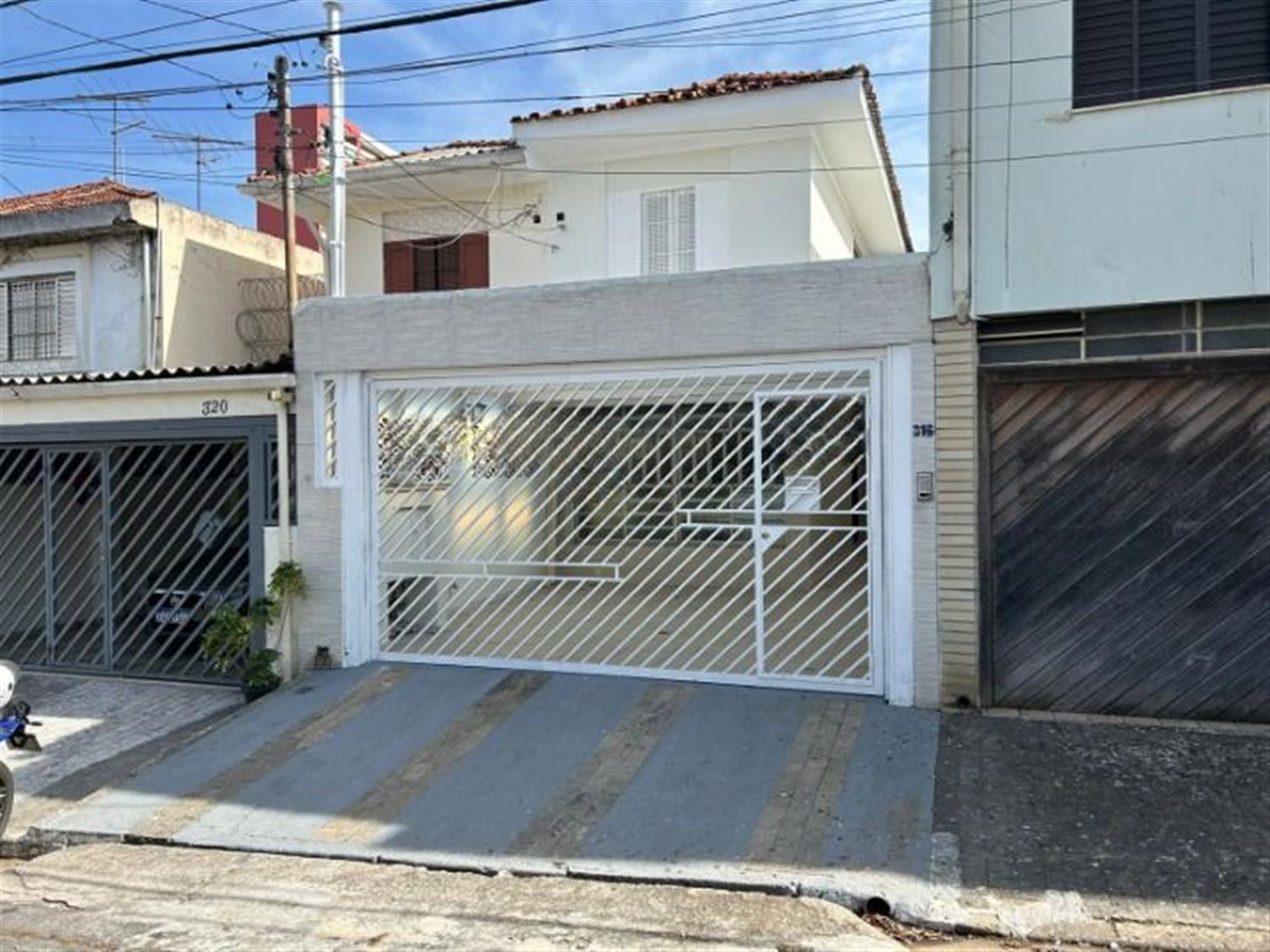Casa, 2 quartos, 200 m² - Foto 1