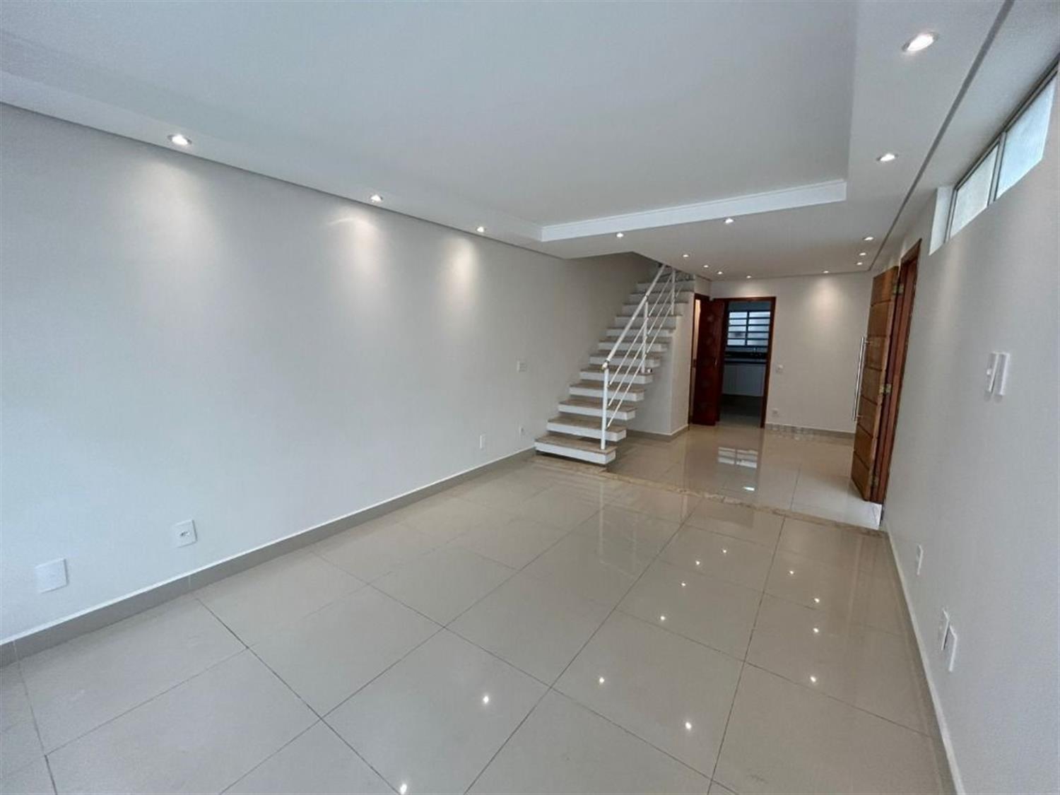 Casa, 2 quartos, 200 m² - Foto 2
