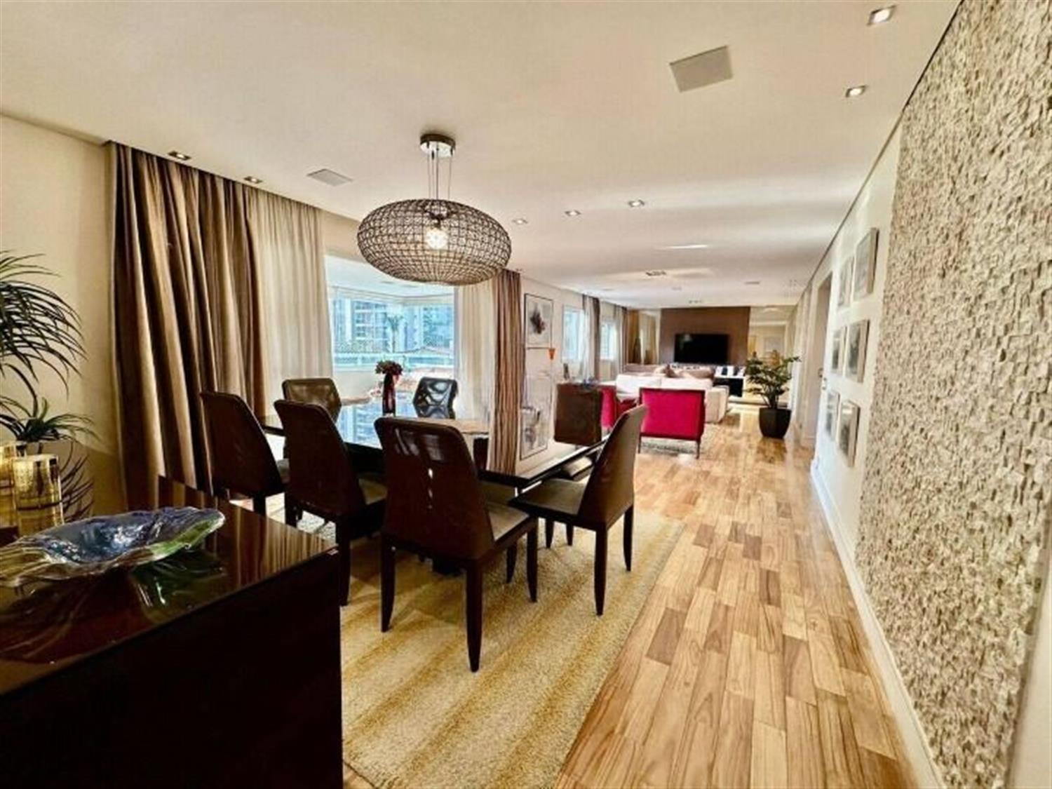Apartamento, 3 quartos, 206 m² - Foto 1