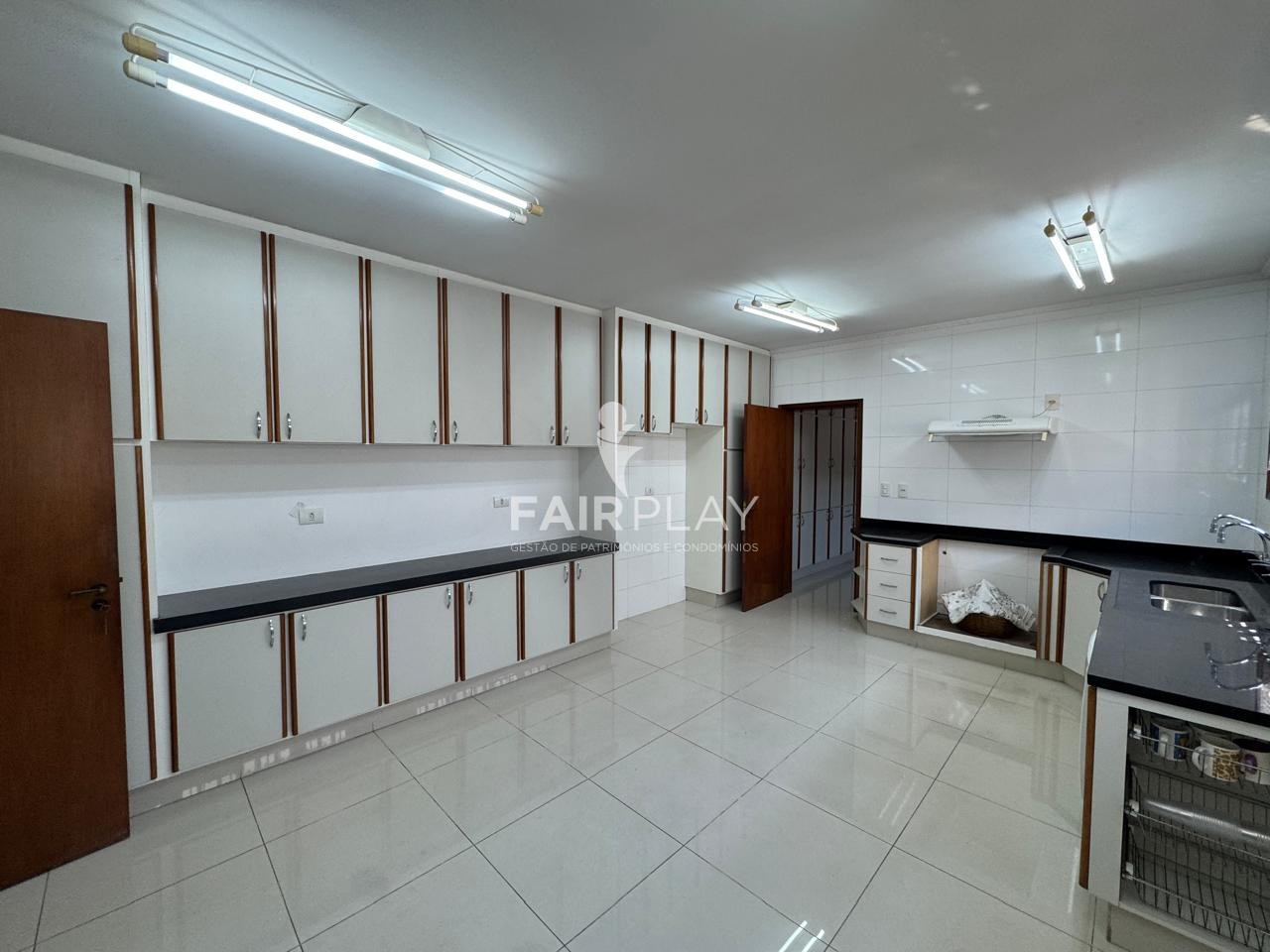Casa, 4 quartos, 340 m² - Foto 28