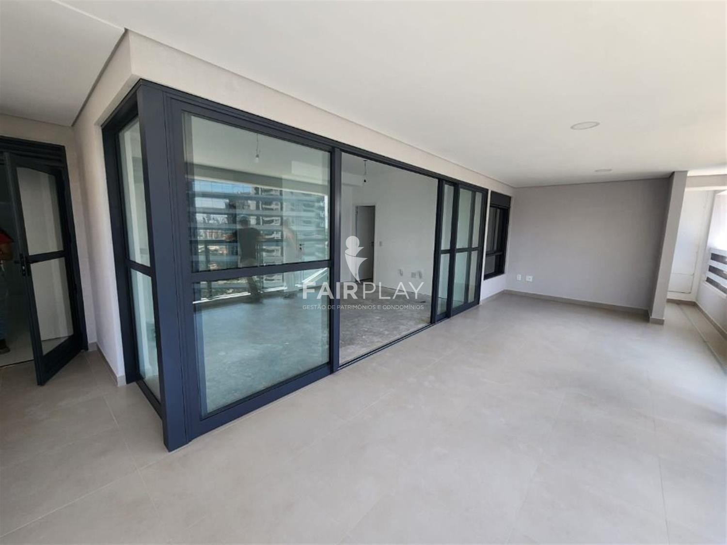 Apartamento, 3 quartos, 134 m² - Foto 2