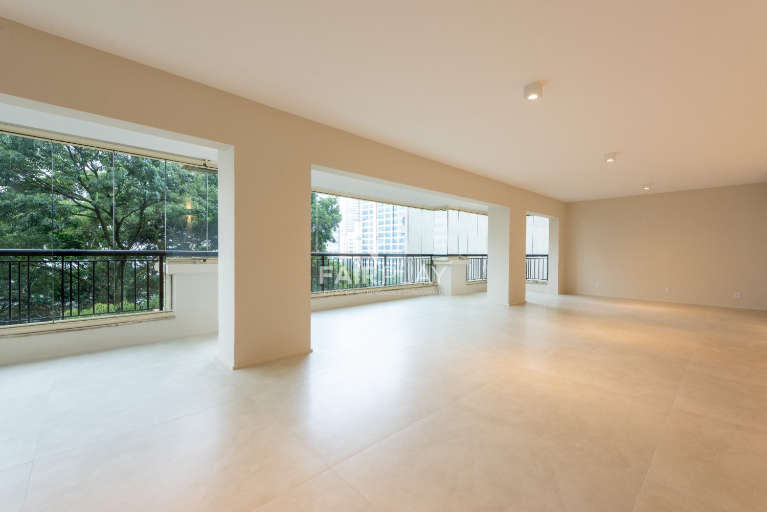 Apartamento, 4 quartos, 230 m² - Foto 1