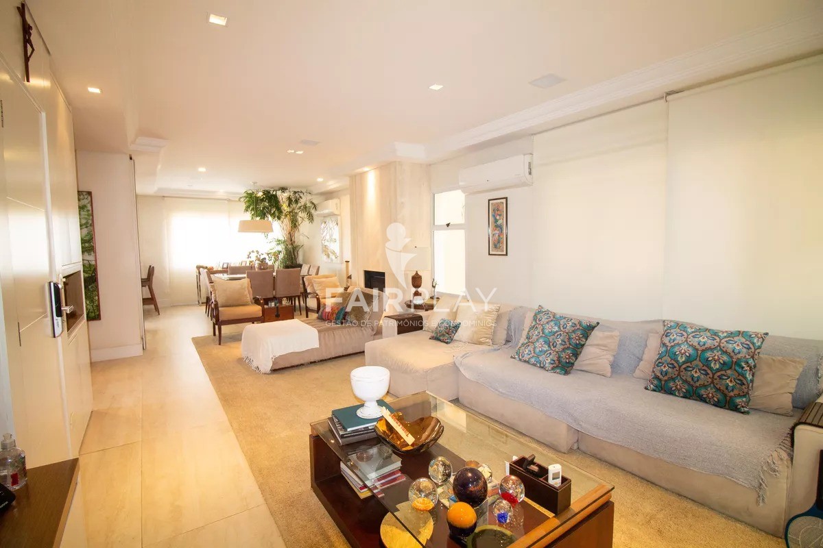 Casa, 4 quartos, 230 m² - Foto 1