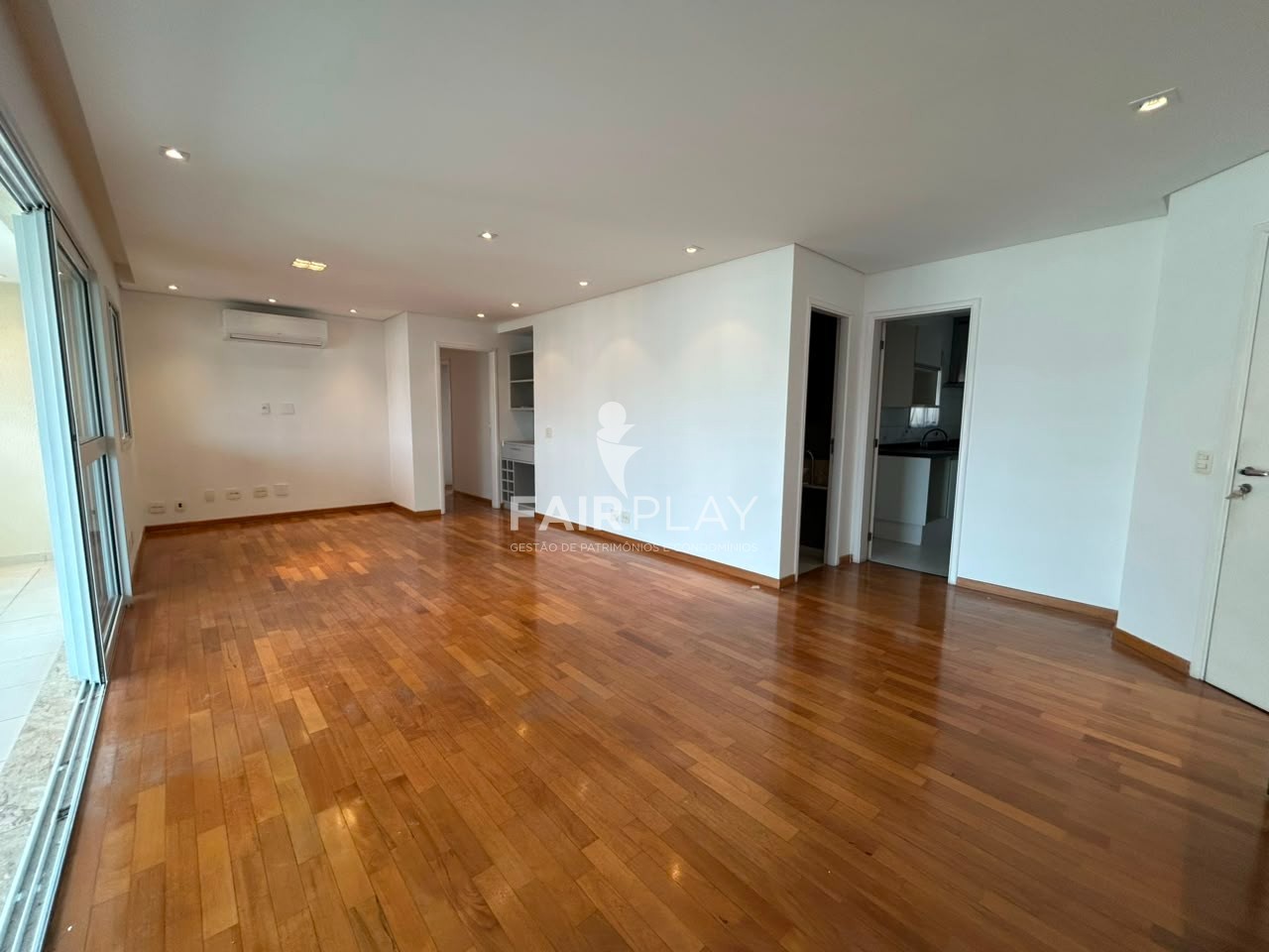 Apartamento, 3 quartos, 127 m² - Foto 2