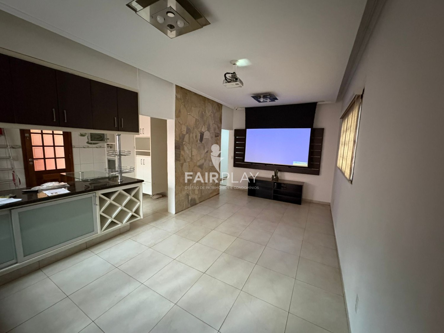 Casa, 3 quartos, 185 m² - Foto 1
