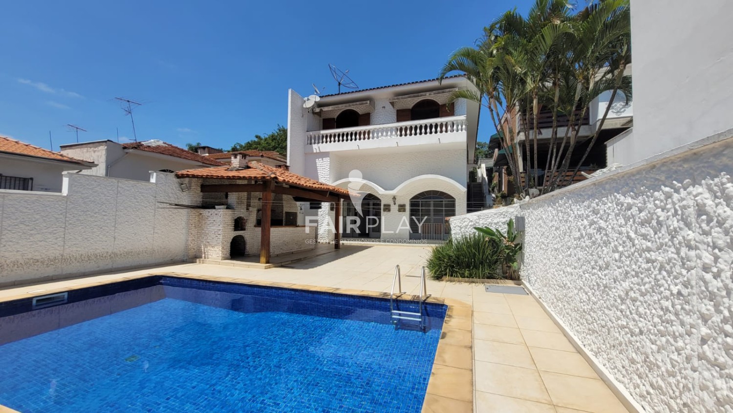 Casa, 4 quartos, 377 m² - Foto 1