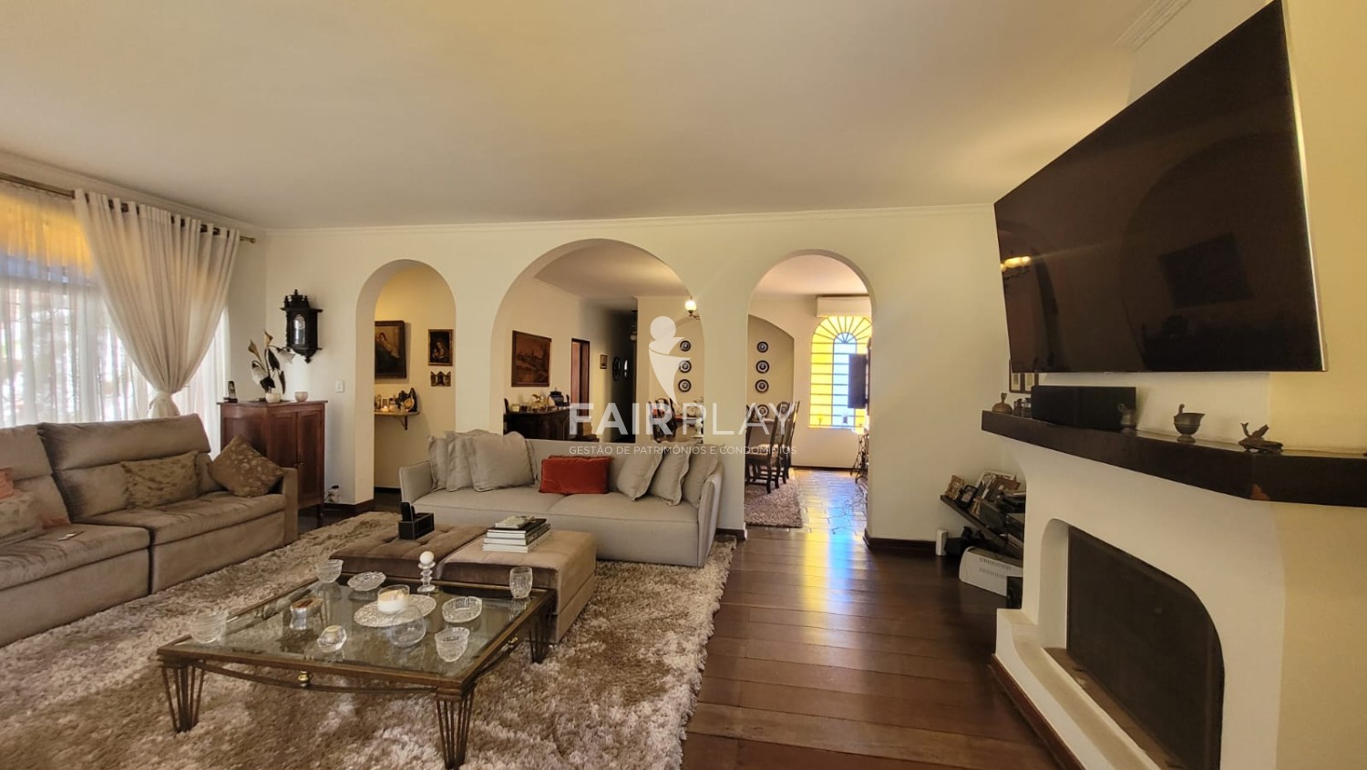 Casa, 4 quartos, 377 m² - Foto 2