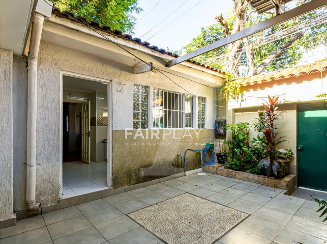 Casa, 4 quartos, 213 m² - Foto 1