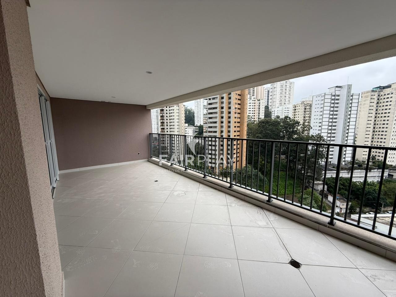 Apartamento, 3 quartos, 141 m² - Foto 2