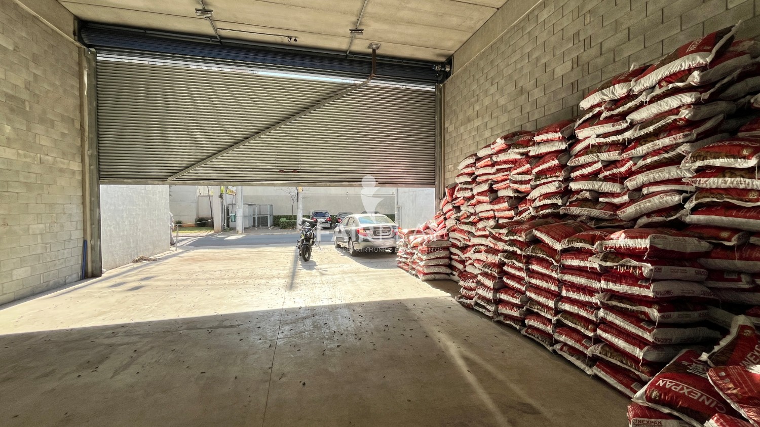 Depósito-Galpão, 360 m² - Foto 2