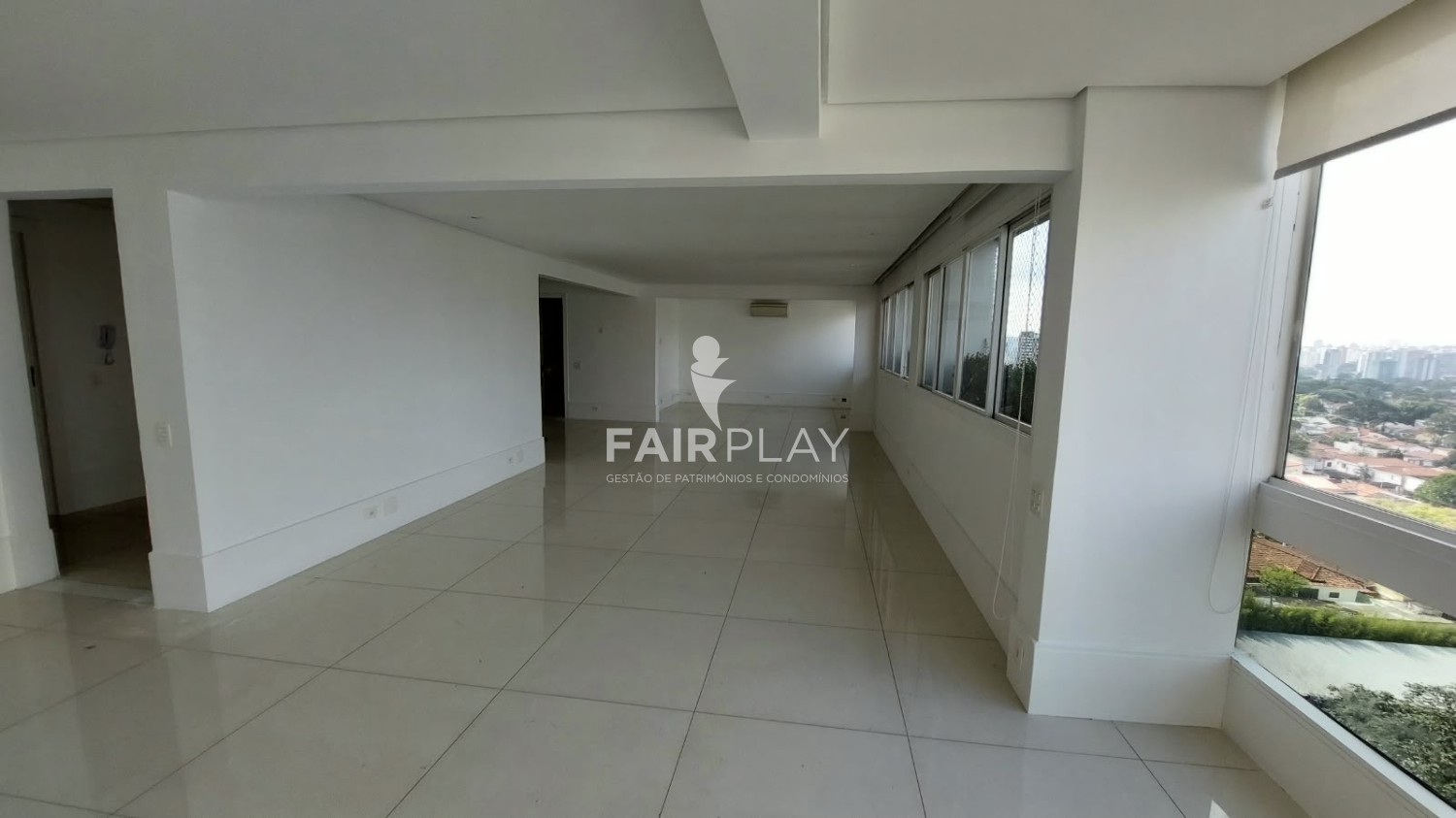 Apartamento, 3 quartos, 250 m² - Foto 1