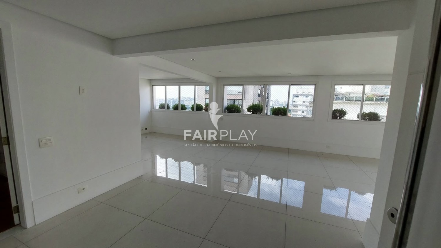 Apartamento, 3 quartos, 250 m² - Foto 2