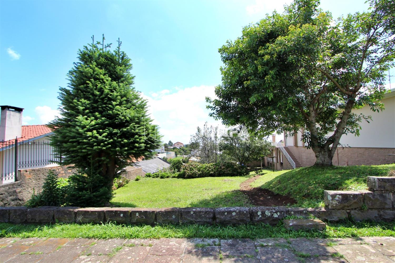Localizado em uma das regiões mais valorizadas de Farroupilha, o terreno no bairro São Luiz é uma excelente