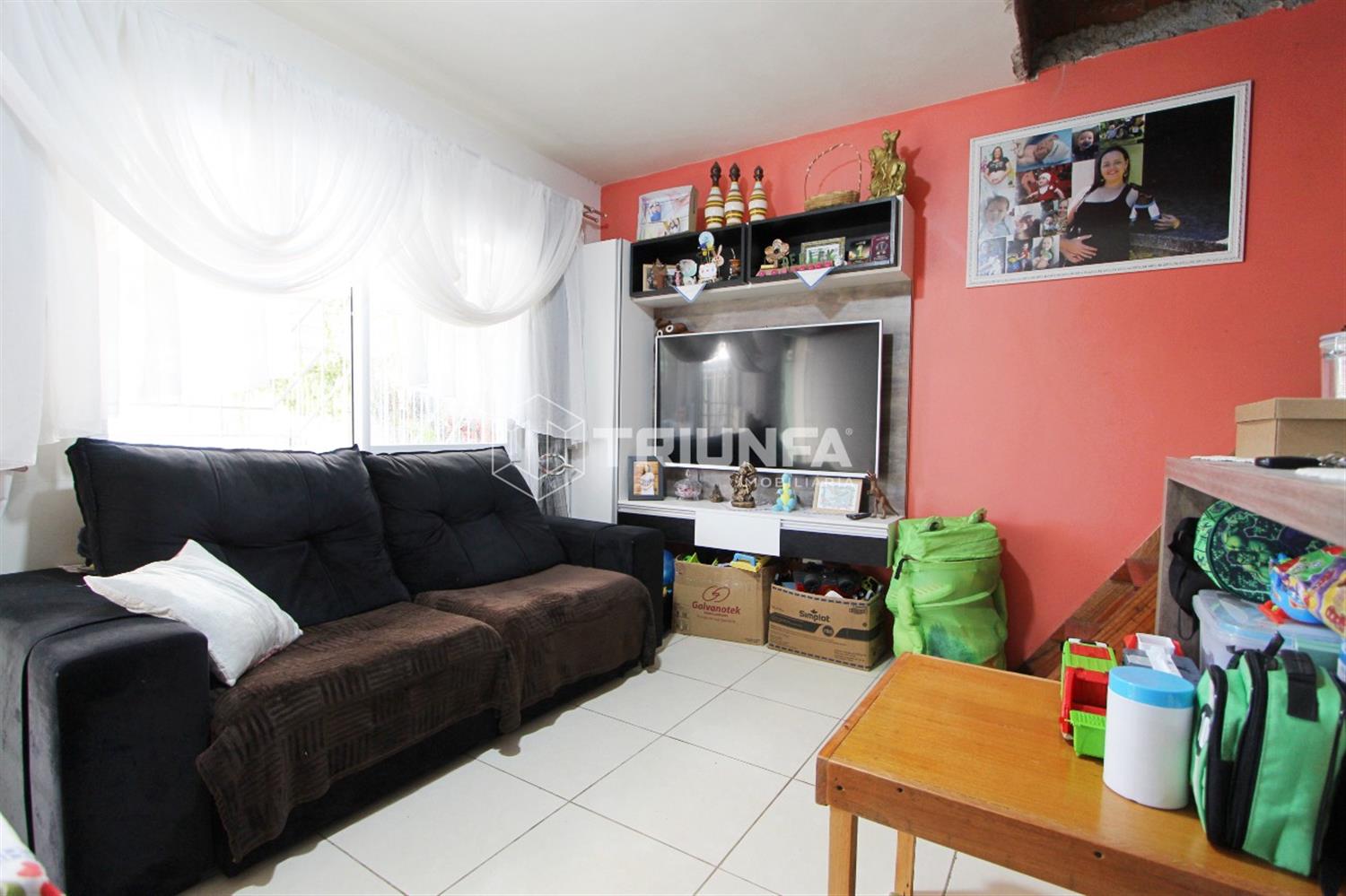 Lindo sobrado em um bairro nobre com excelente localização.