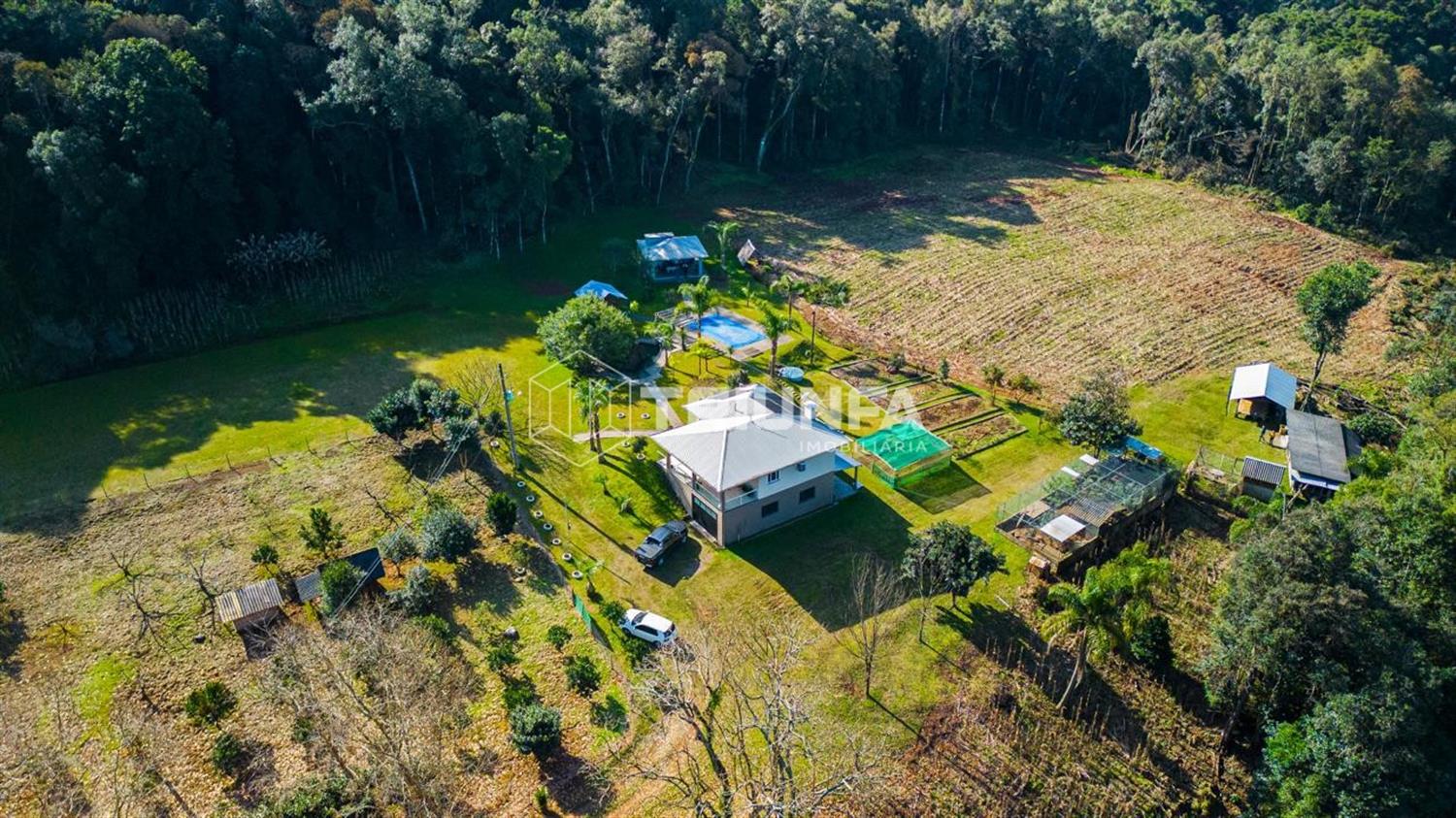 Venha se encantar com este pedaço de paraíso!