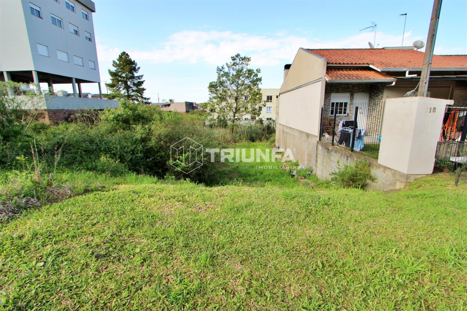 Terreno em ótima localização no bairro Imigrante, com área total de 422 m² , com excelente posição solar, em um dos