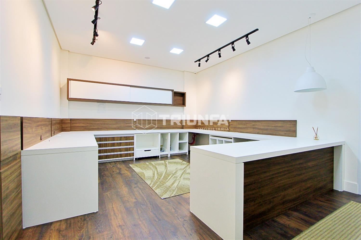 Sala aérea com toda infraestrutura pronta para o seu escritório.