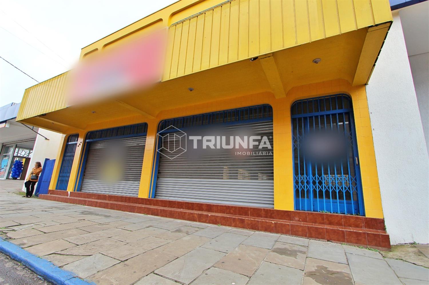 Sala comercial localizada na Júlio de Castilhos no Centro!