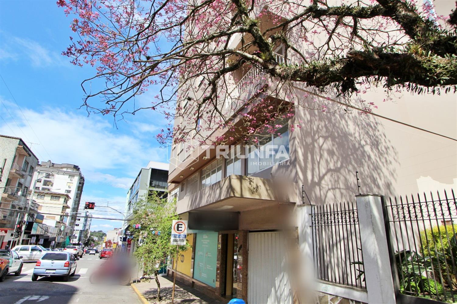 Sala comercial localizada na Independência no Centro!