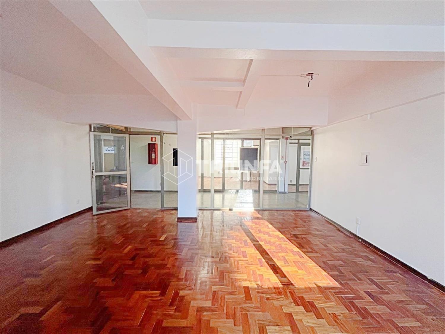 Sala comercial, para alugar, 39 m², Centro - Farroupilha — foto 2