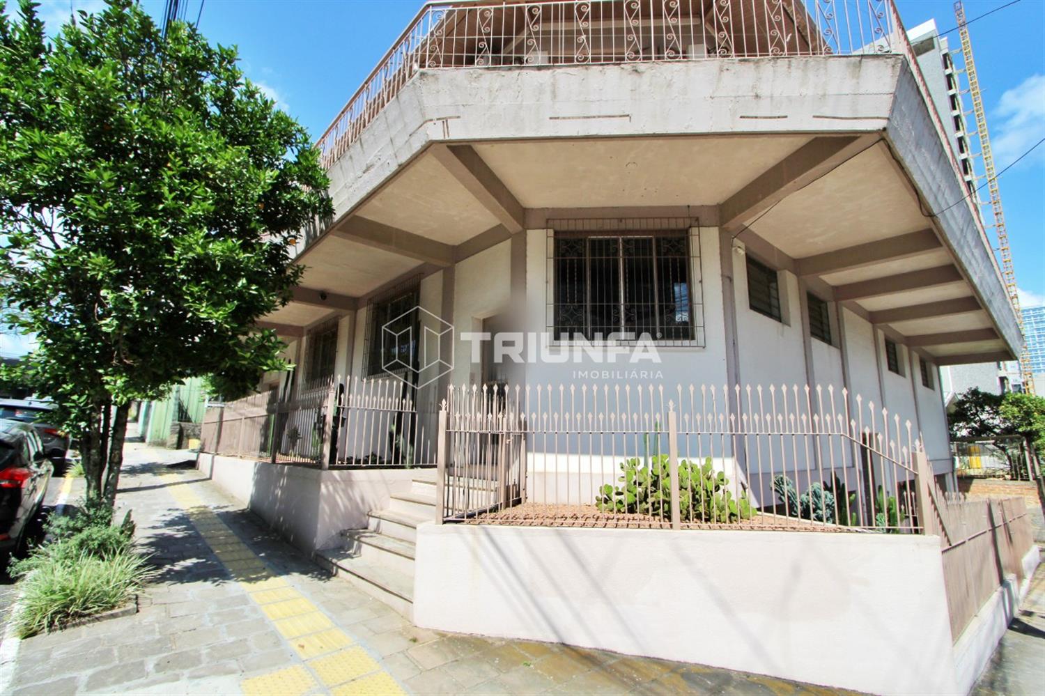 Excelente sala comercial com 180 m² de área privativa, localizada no centro da cidade!