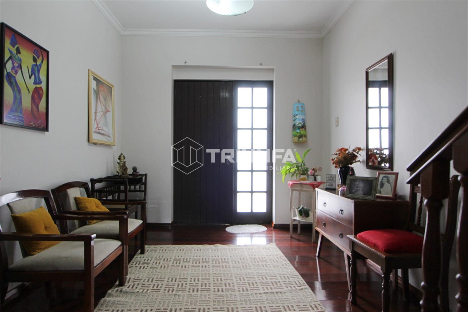Casa em excelente posição solar, proporcionando ótima luminosidade e ventilação.