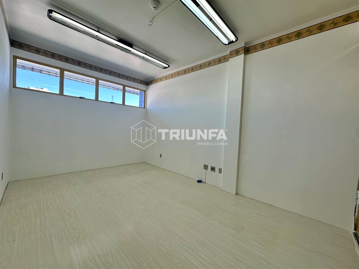 Sala comercial, à venda, 18 m², Volta Grande - Farroupilha — foto 2