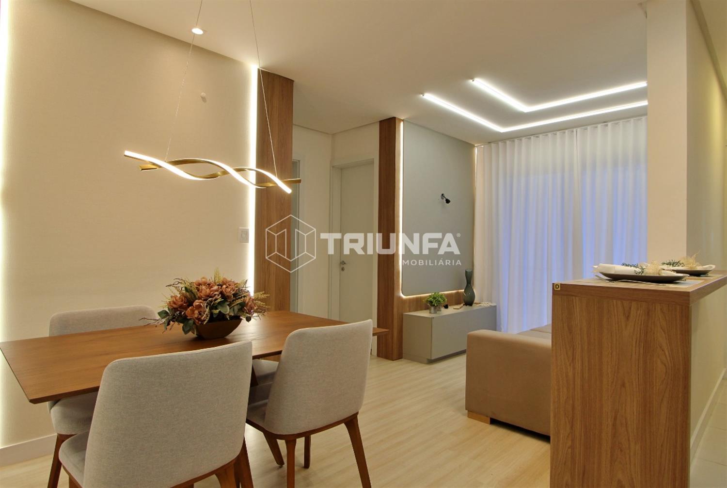 Este encantador apartamento, situado a apenas dois minutos do centro de Farroupilha, oferece praticidade e conforto em
