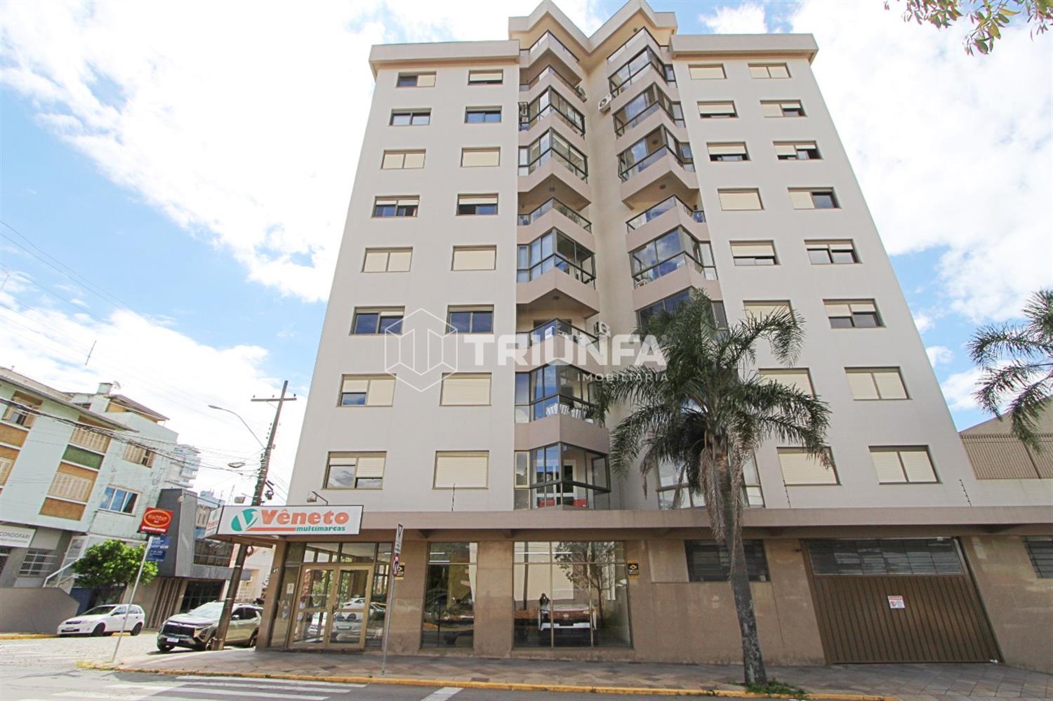 Excelente apartamento localizado no Edifício Portal dos Pinhais, no centro de Farroupilha, com uma localização