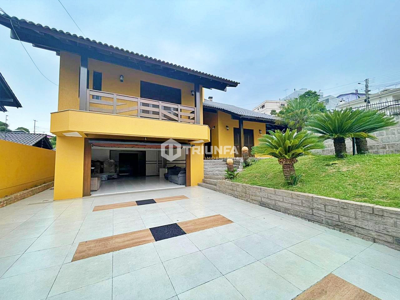Imagine morar em uma casa espaçosa e aconchegante no bairro Pio X, em Farroupilha, no Rio Grande do Sul.