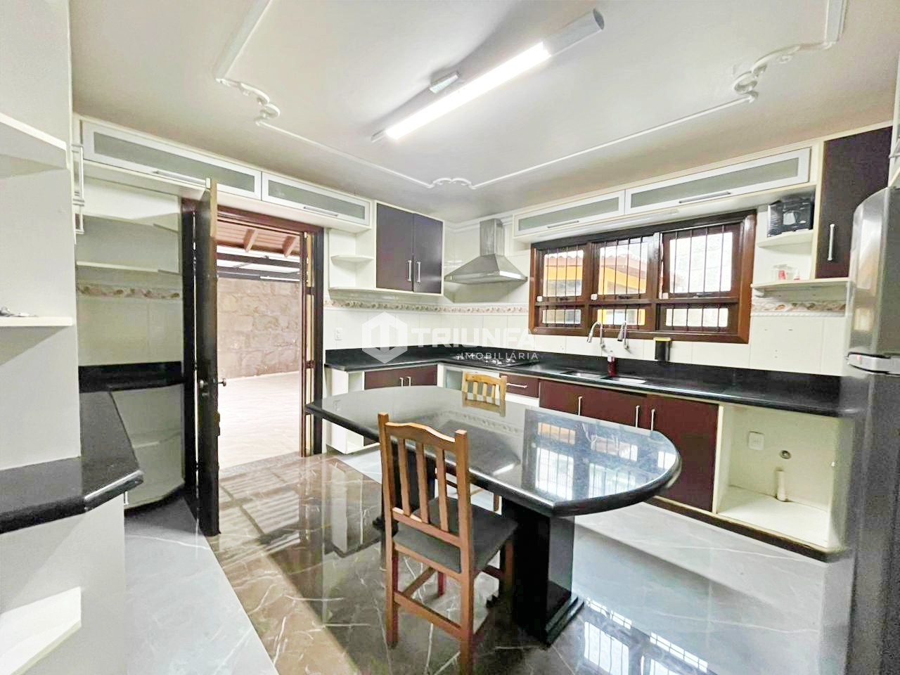 Casa, 4 quartos, para alugar, 190 m², Pio X - Farroupilha — foto 4