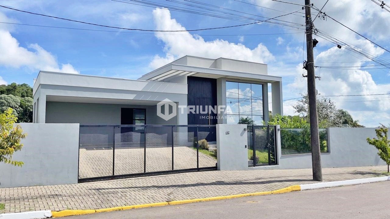 Venha se encantar e se apaixonar por esta maravilhosa casa em Farroupilha!