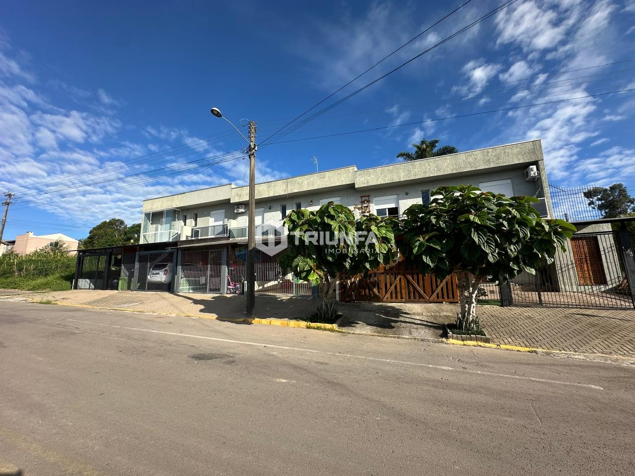 Localizado no bairro Monte Verde, em Farroupilha/RS, este sobrado de 2 dormitórios e 1 banheiro é ideal para quem busca