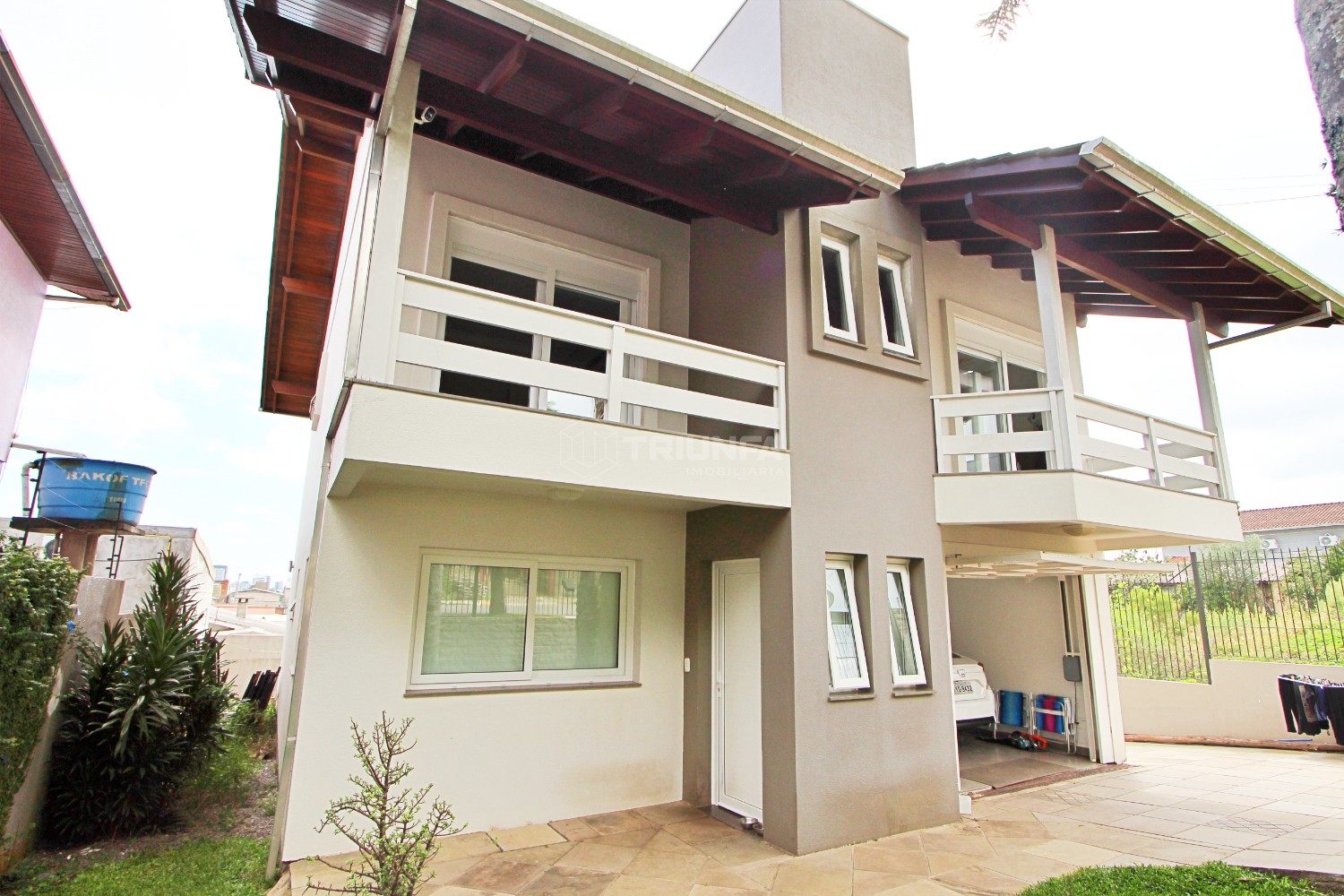 Localizada no bairro 1º de Maio, em Farroupilha, esta casa de 4 dormitórios, sendo 1 suíte, é ideal para quem busca