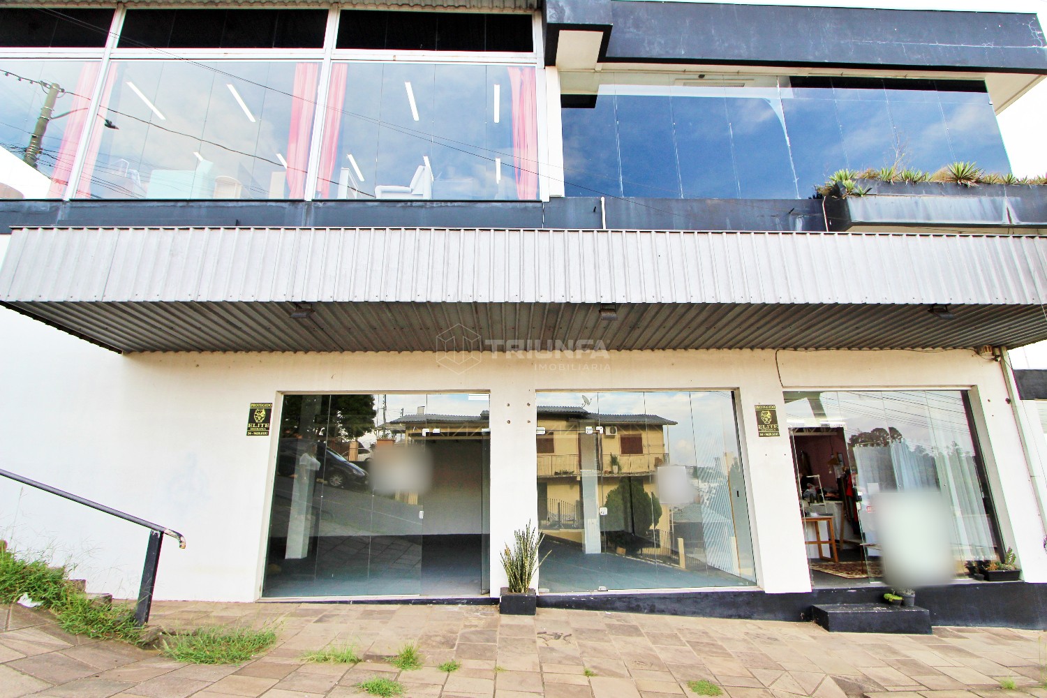 Sala comercial disponível para locação no Bairro Primeiro de Maio, o maior e um dos mais movimentados bairros de