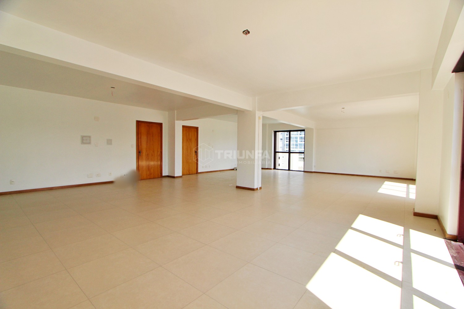 Sala comercial, para alugar, 102 m², Centro - Farroupilha — foto 2